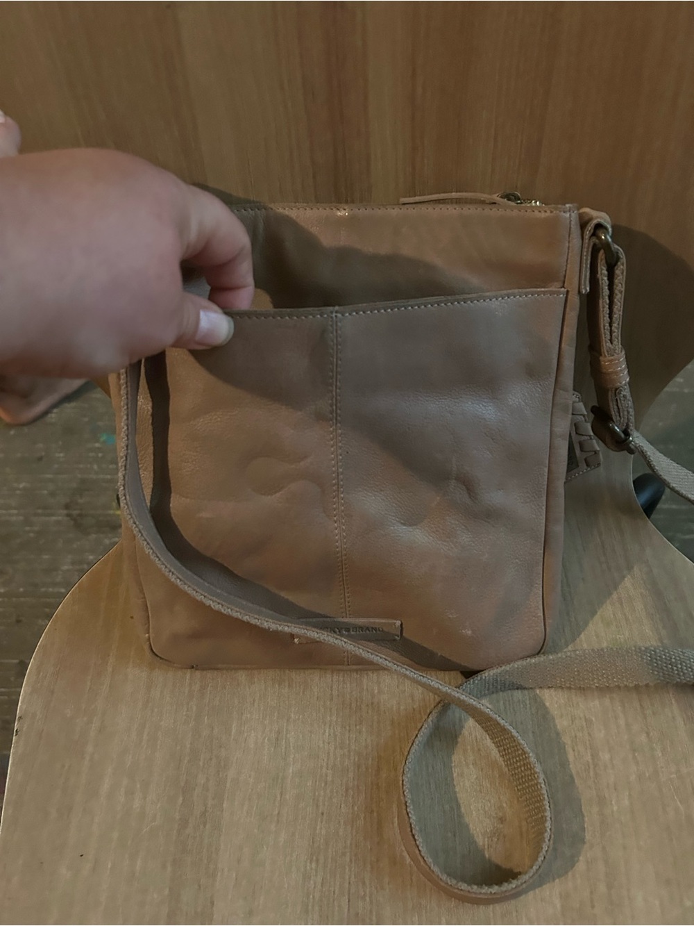Lucky brand Leather Crossbody Bag in Tan - Versatile Everyday Carry